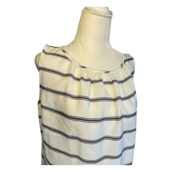 Loft Button Back High Neck Blouse White Black Striped Print Sleeveless Top XS - Picture 2 of 6
